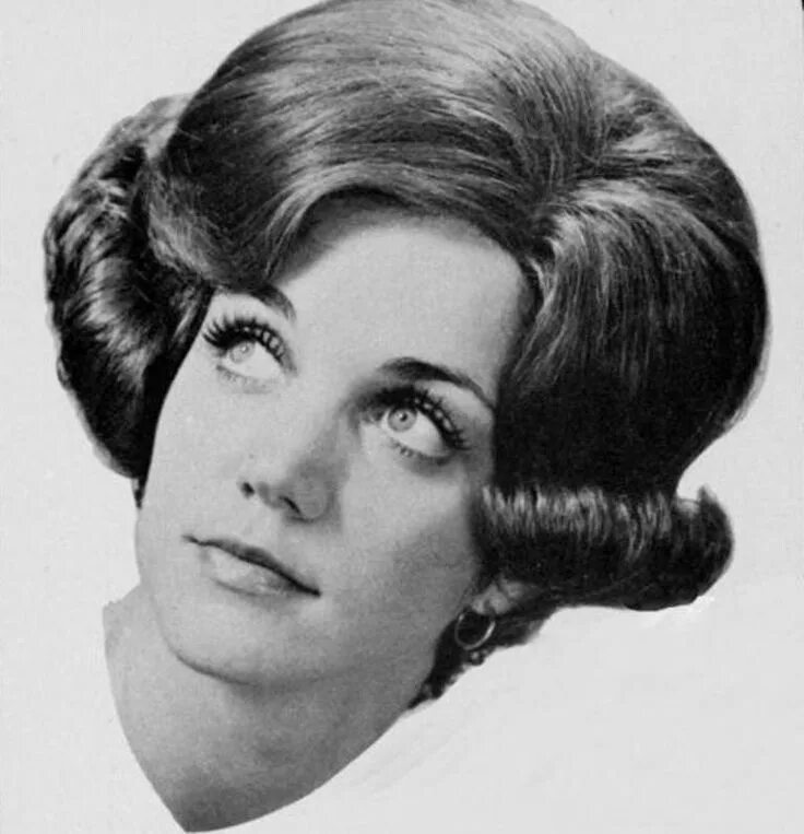 Прическа 1950 х годов Vintage hair Photo coiffure, Coiffure, Soin cheveux