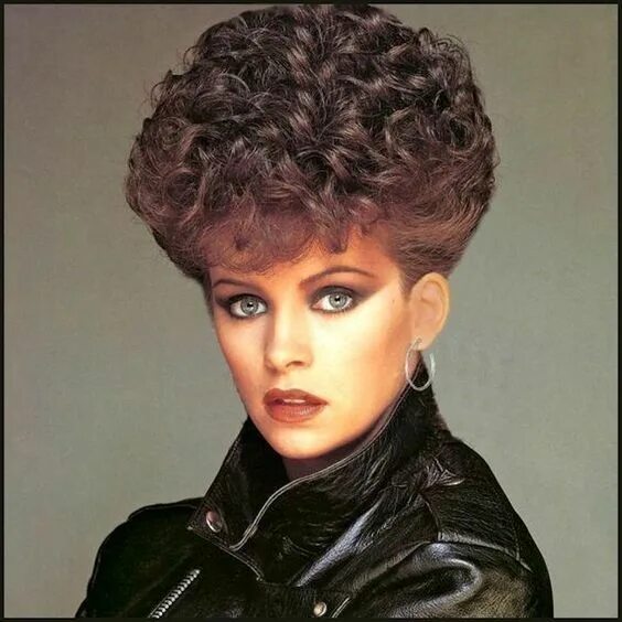 Прическа 1980 х годов Pin by Fred Johnson on Brunette hair 1 Short permed hair, Short hair styles, Per