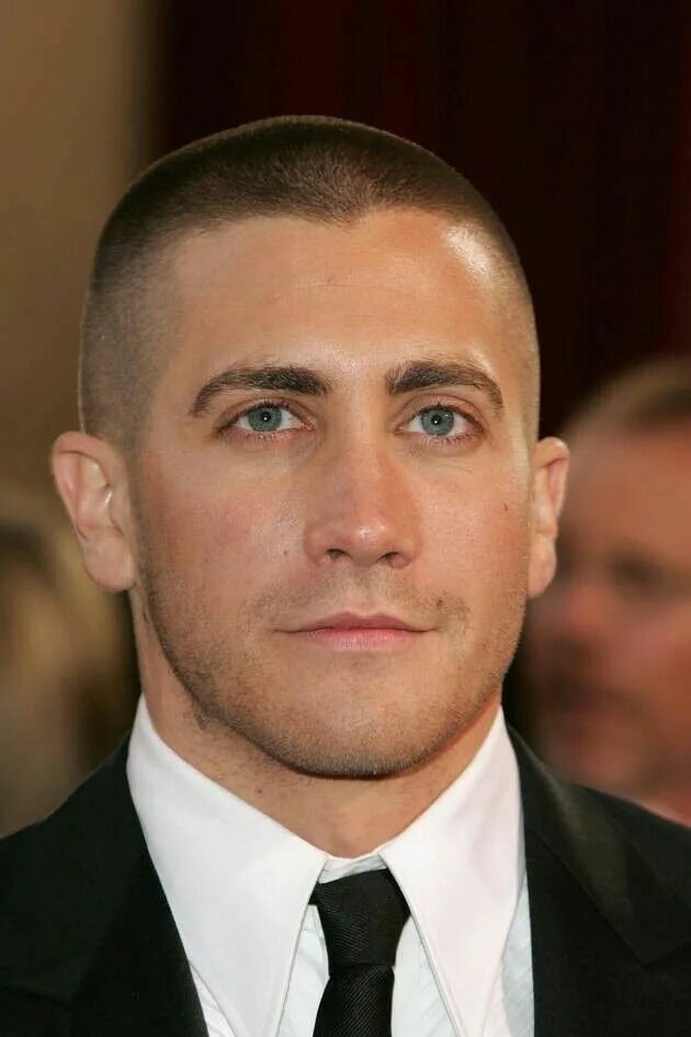 Прическа 3 Pin by Simon Richards on Jake Gyllenhaal Jake gyllenhaal haircut, High and tight