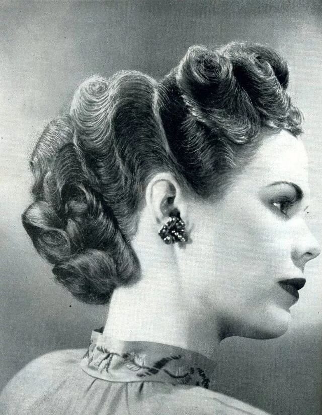 Прическа 40 годов фото женские Fashionable Forties: 1940s Hairstyle /1940s Hair Inspiration / Vintage Hairstyle