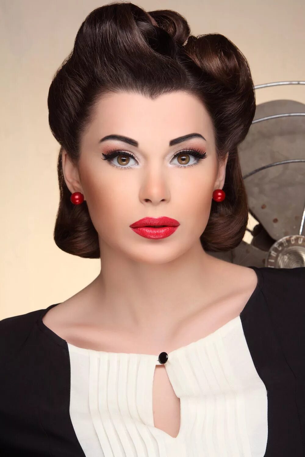 Прическа 40 годов на длинные волосы V.studio Vintage hairstyles, Retro hairstyles, Vintage makeup looks