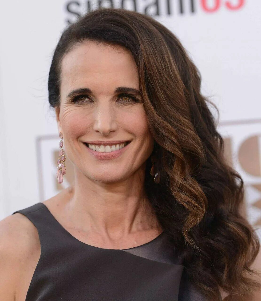 Прическа 45 лет на длинные волосы Фотосессия Andie MacDowell (июнь 2015): humus - ЖЖ