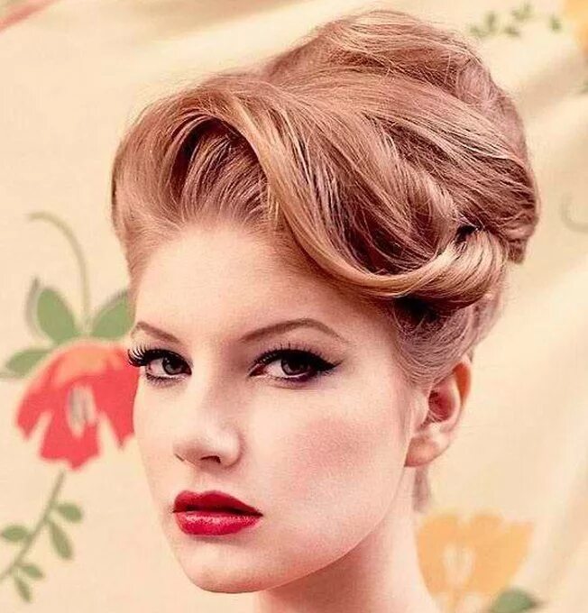 Прическа 50 годов на длинные волосы 5 coiffures vintage remises au goût du jour Vintage hairstyles, Vintage hair upd