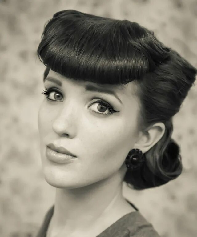 Прическа 50 х годов женская 11 Easy Vintage Hairstyles That Are a Cinch to Do - We Promise Retro hairstyles 