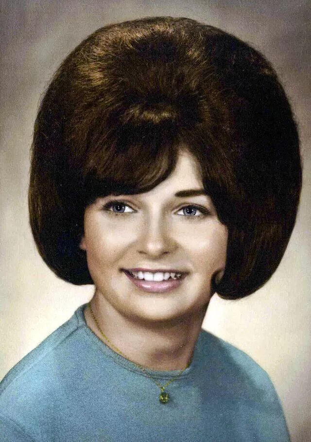 Прическа 60 годов ссср Iconic 1960s Hairstyle: The Era of Big Hair