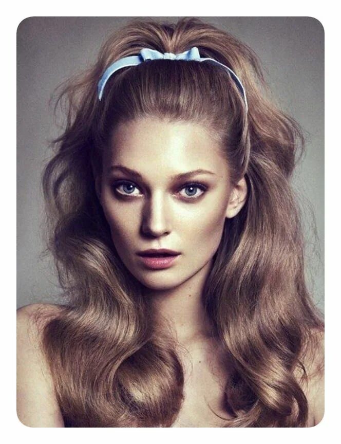 Прическа 60 женская на длинные волосы 102 Iconic 70’s Hairstyles To Rock Out This Year 1960s hair, Barbie hair, Hair m