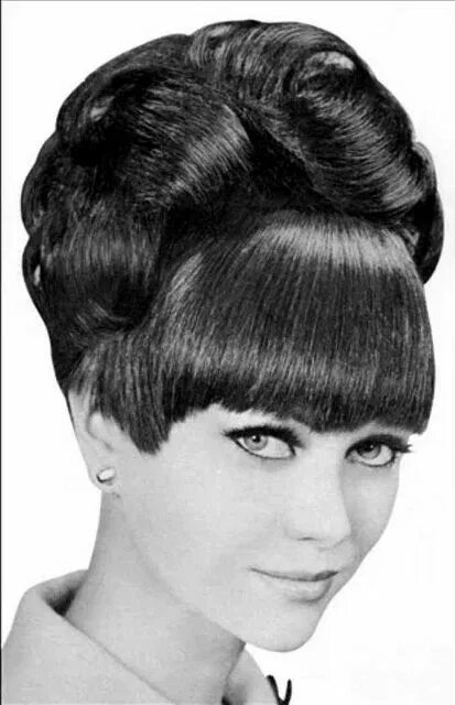 Прическа 70 годов фото женские vintage-070 Vintage hairstyles, Retro hairstyles, Classic hairstyles