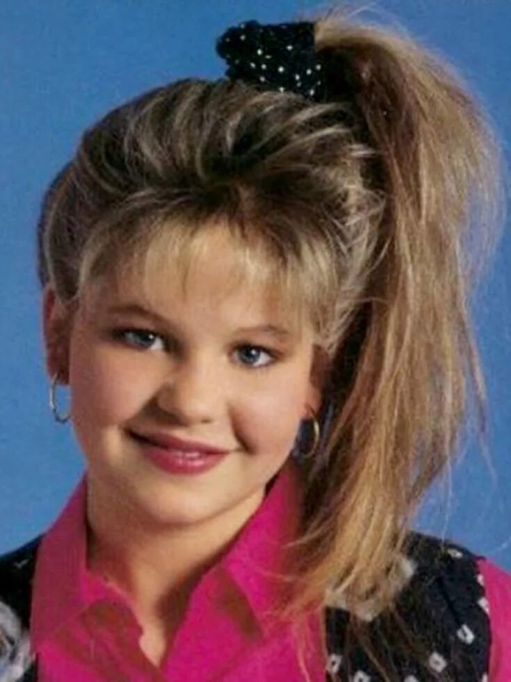 Прическа 90 х годов на длинные волосы 80s Hairstyles It's Time to Bring Back ... 80s hair, 80's hairstyle, 1980s hair