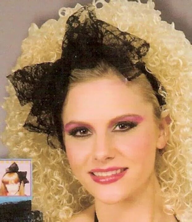 Прическа 90х женская для вечеринки 80s hair and makeup 80s hair and makeup, 80's hairstyle, 80s hair