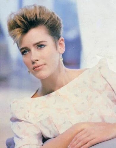 sweet girl 80s short hair, Short hair cuts, 80s hair