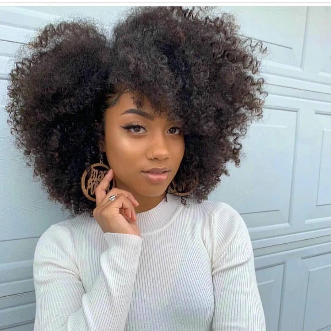 Прическа афро кудри женская Curl Crush Box on Instagram: "@curlybeviie #curlcrushbox" Curly hair styles, Cur