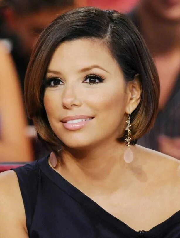 Прическа актрисы eva longoria short hair 2015 images Angled bob hairstyles, Hair cuts, Bob hairst