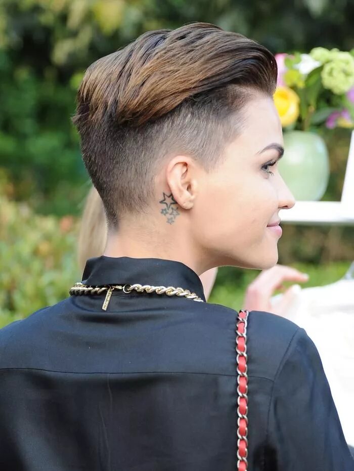 Прическа андеркат женская фото Модные стрижки 2018 года. 6 модных тенденций (фото) Ruby rose hair, Ruby rose ha