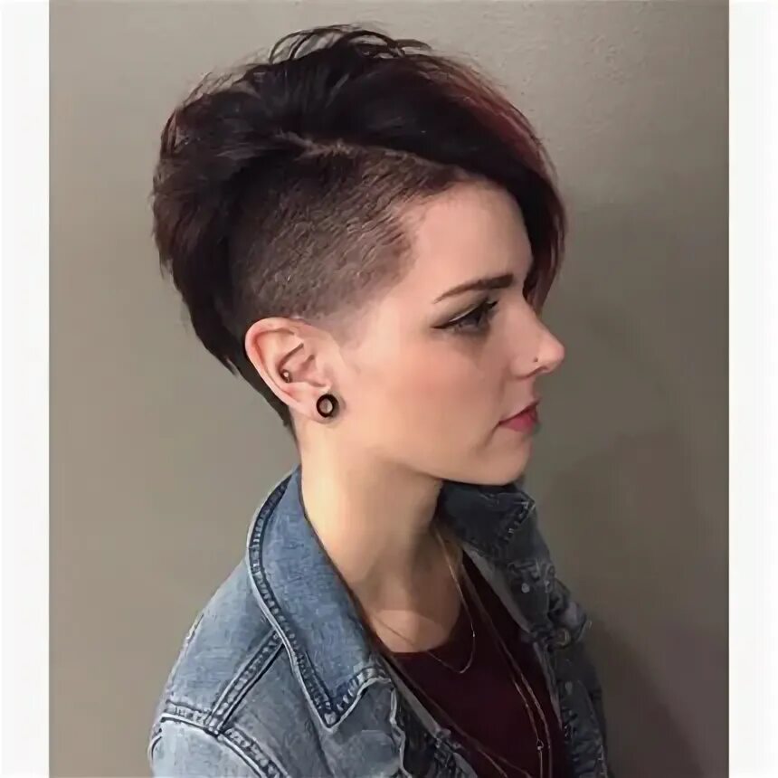 Прическа андеркат женская фото How-To: Rooty Pink Pixie - Behindthechair.com Short shaved hairstyles, Edgy hair