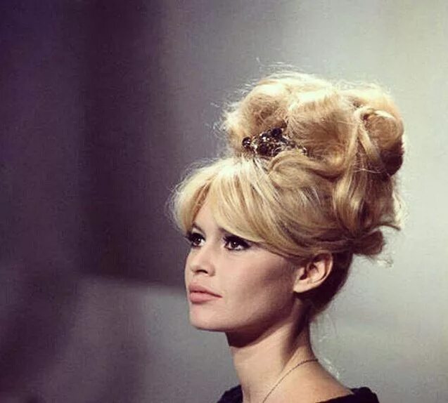 Прическа бабетта фото 60 х brigitte bardot Brigitte bardot, Bardot, Hair inspiration