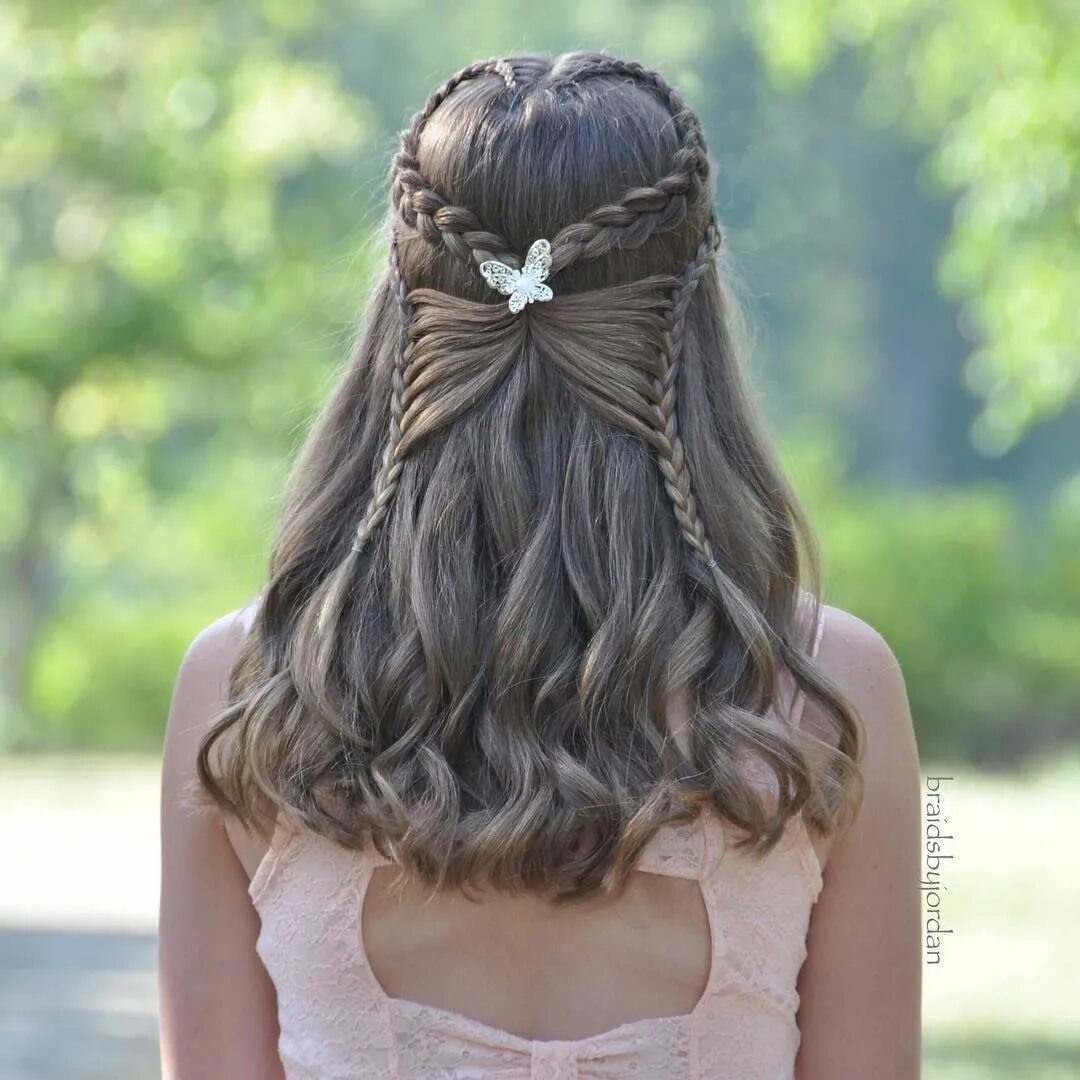 Прическа бабочка на длинные волосы braids & hairstyles on Instagram: "Butterfly Braid on my cousin inspired by @bra