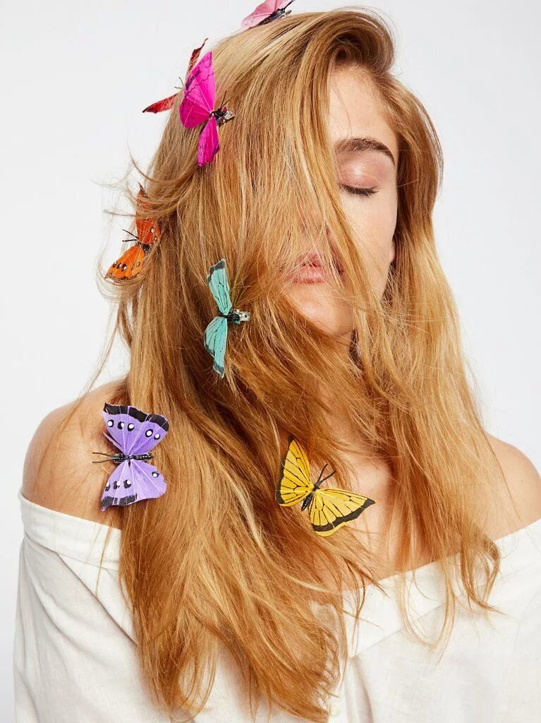 Прическа бабочка на длинные волосы Lizzie McGuire's Butterfly Hair Clips Are Back and Better Than They Were in the 