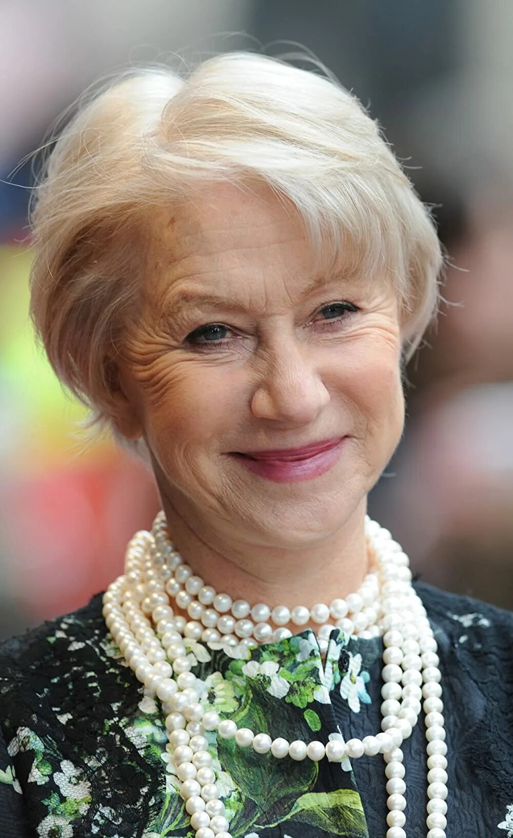 Прическа бабушки фото Helen Mirren