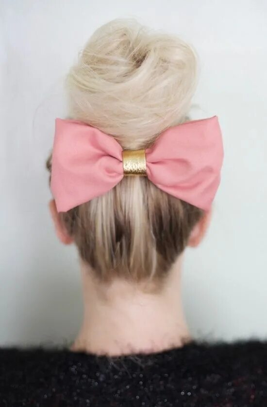 Прическа бантиком фото Back hair bows Long thin hair, Pretty hairstyles, Beautiful hair