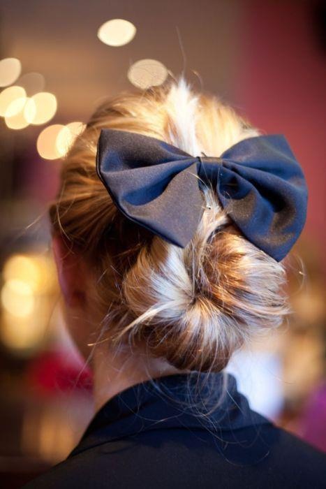 Прическа бантиком фото Bows : ) Bow hairstyle, Girly hairstyles, Hair inspiration