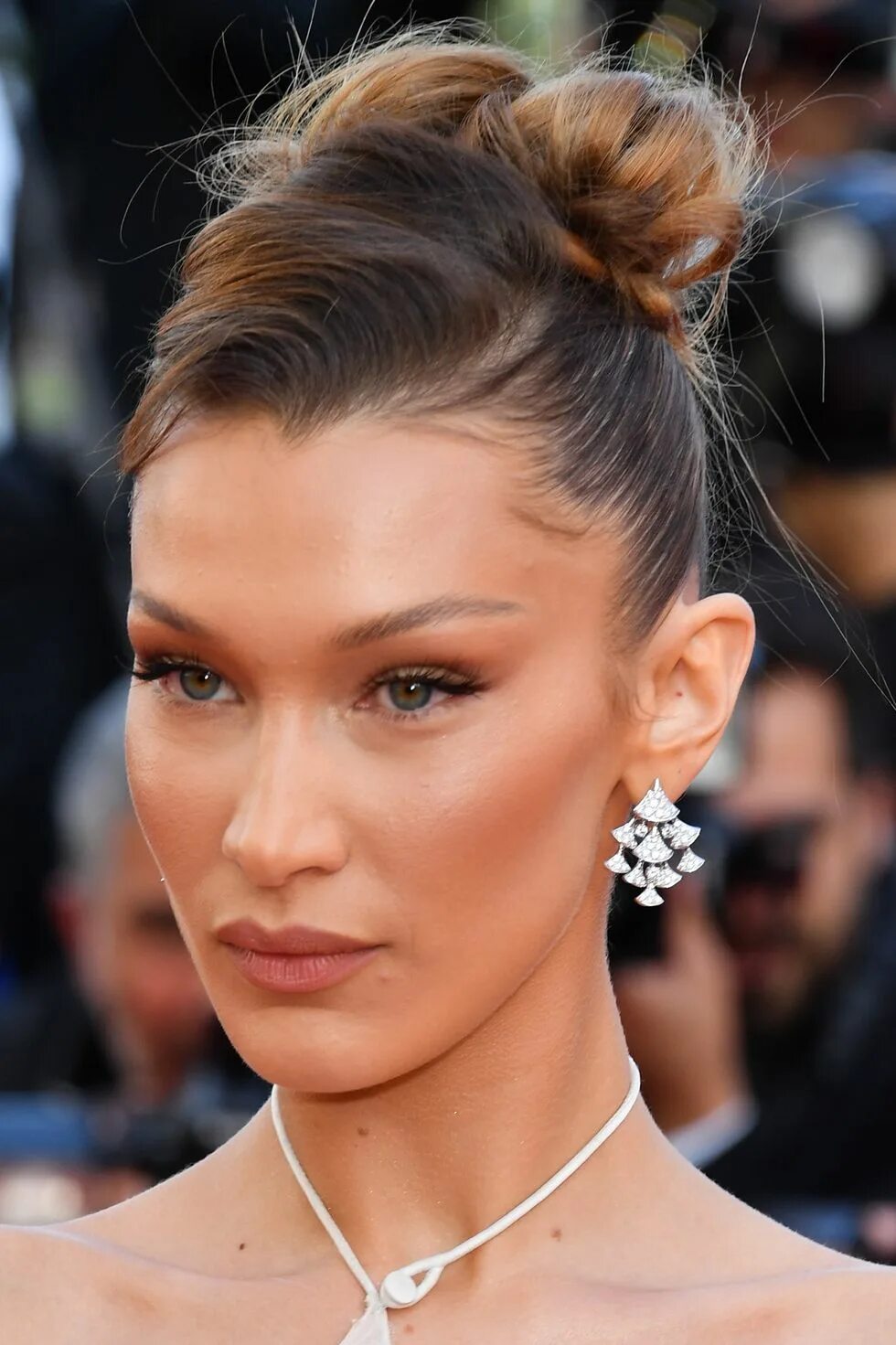 Прическа беллы хадид Bella Hadid Stuns In Frothy White Tulle Dior On The Cannes Red Carpet