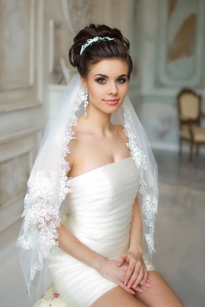 Прическа без фаты на средние волосы Pin by verónica lopez on peinado Wedding hairstyles with veil, Bridal hair veil,