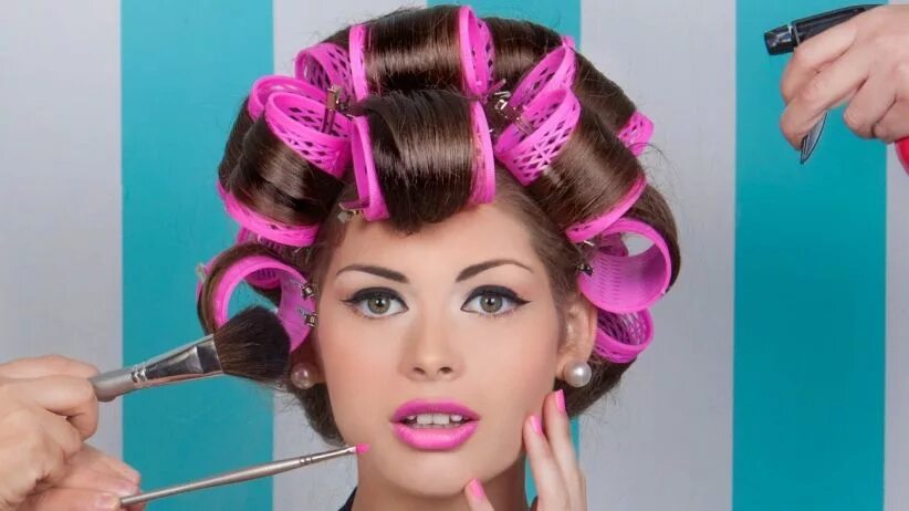 Прическа бигудями на средние волосы Central Glam: belleza a domicilio Hair rollers, Hot rollers hair, Big hair rolle