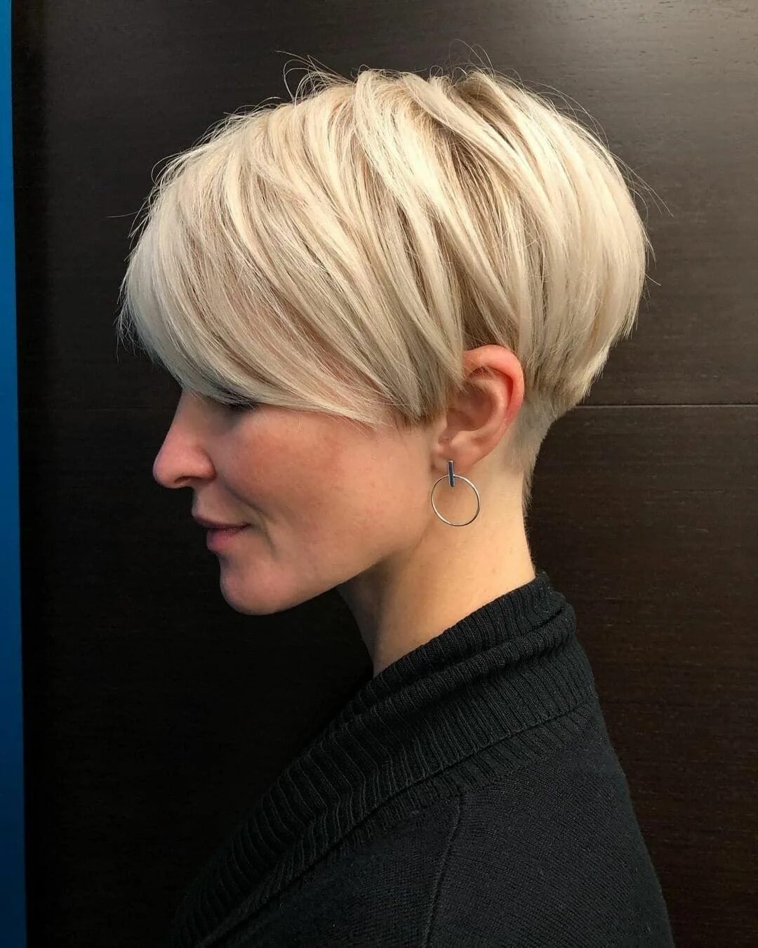 Прическа бикси фото 2024 PixieCut ✂ Short Hair ✂ Cut on Instagram: "Who has this one saved in their phone