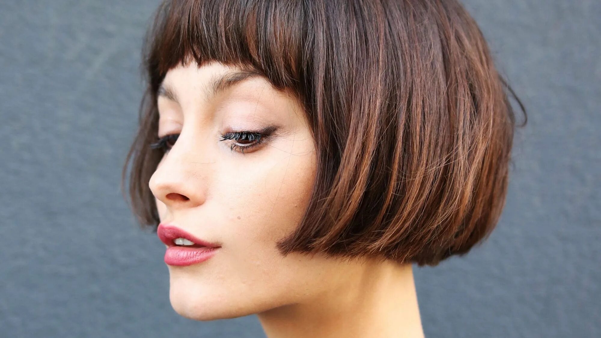 Прическа боб каре короткое с челкой 3 Hair Trends That Are Huge In L.A. Right Now French haircut, Short bob hairstyl