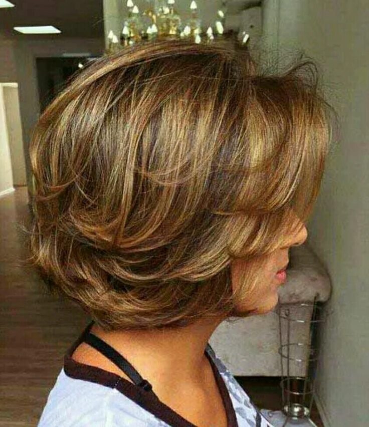 Прическа боб каскад на средние Pin by Vanessa Estepa on Hair & Beauty Short layered bob hairstyles, Hairstyles 