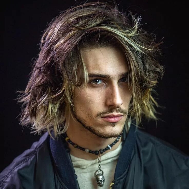 Прическа боб мужская длинная 27 Men's Haircuts For 2024 Long hair styles men, Long messy hair, Edgy long hair