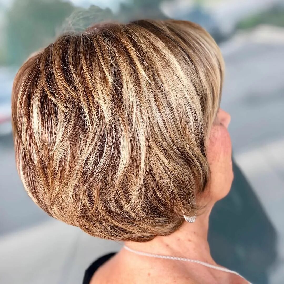 Прическа боб на короткие женщин 50 27 Short, Stacked Inverted Bob Haircut Ideas to Spice Up Your Style Frisuren kur