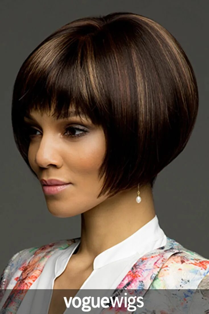 Прическа боб женская фото The Erin Wig by Amore is a sleek smooth bob cut. This trendy style is achieved u