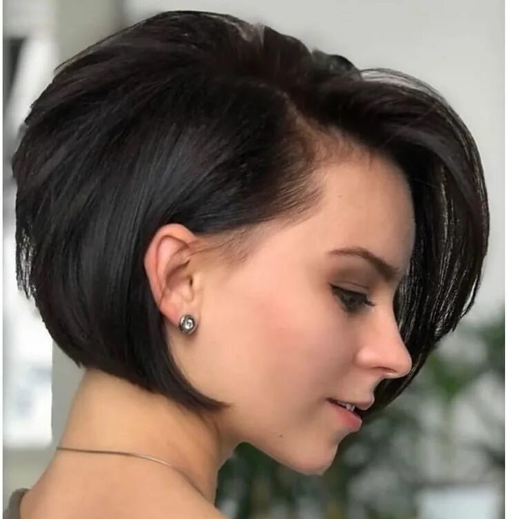 Прическа боб женская короткая Одноклассники Short hair cuts, Thick hair styles, Short bob hairstyles