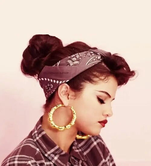 Прическа бублики с банданой для девочки jill and the little crown: August 2013 Mexican hairstyles, Chola style, Retro ha