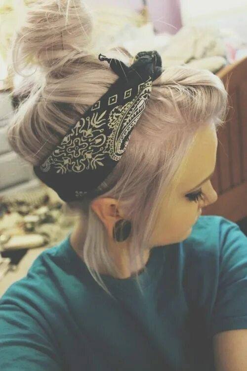 Прическа бублики с банданой для девочки bun and bandana hairstyle