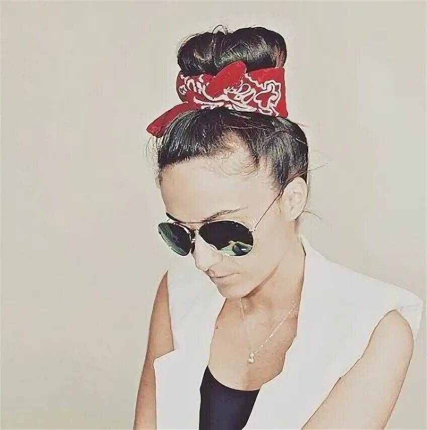 Прическа бублики с банданой для девочки Super how to wear a bandana in your hair fashion Ideas in 2019 Bouffant hair, Po