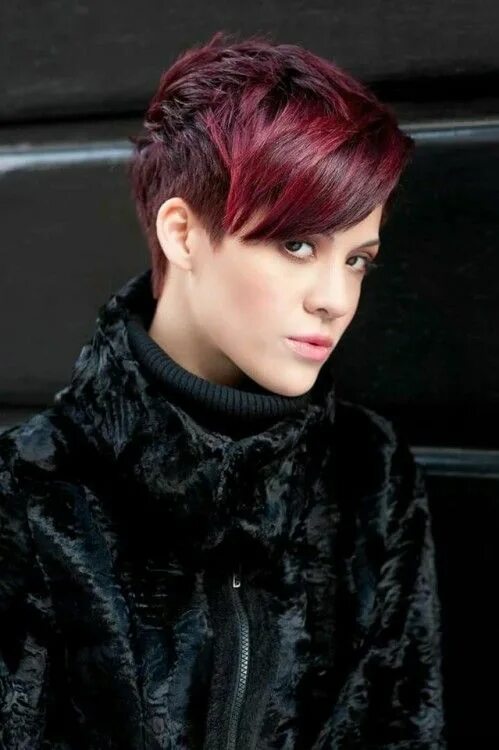 Прическа черно красная короткая Cool Short hair styles Short red hair, Pixie hair color, Short hair styles pixie