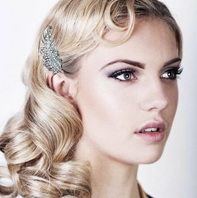 Прическа чикаго на длинные волосы 13 Fierce Hairstyles To Try This NYE Flapper hair, Gatsby hair, 20s hair