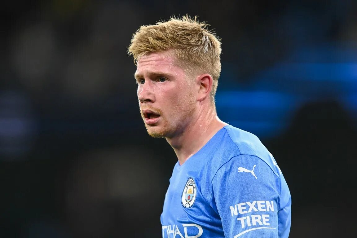 Прическа де брюйне 2024 Man City-carrousel: De Bruyne begrijpt klachten Sterling- Voetbal International