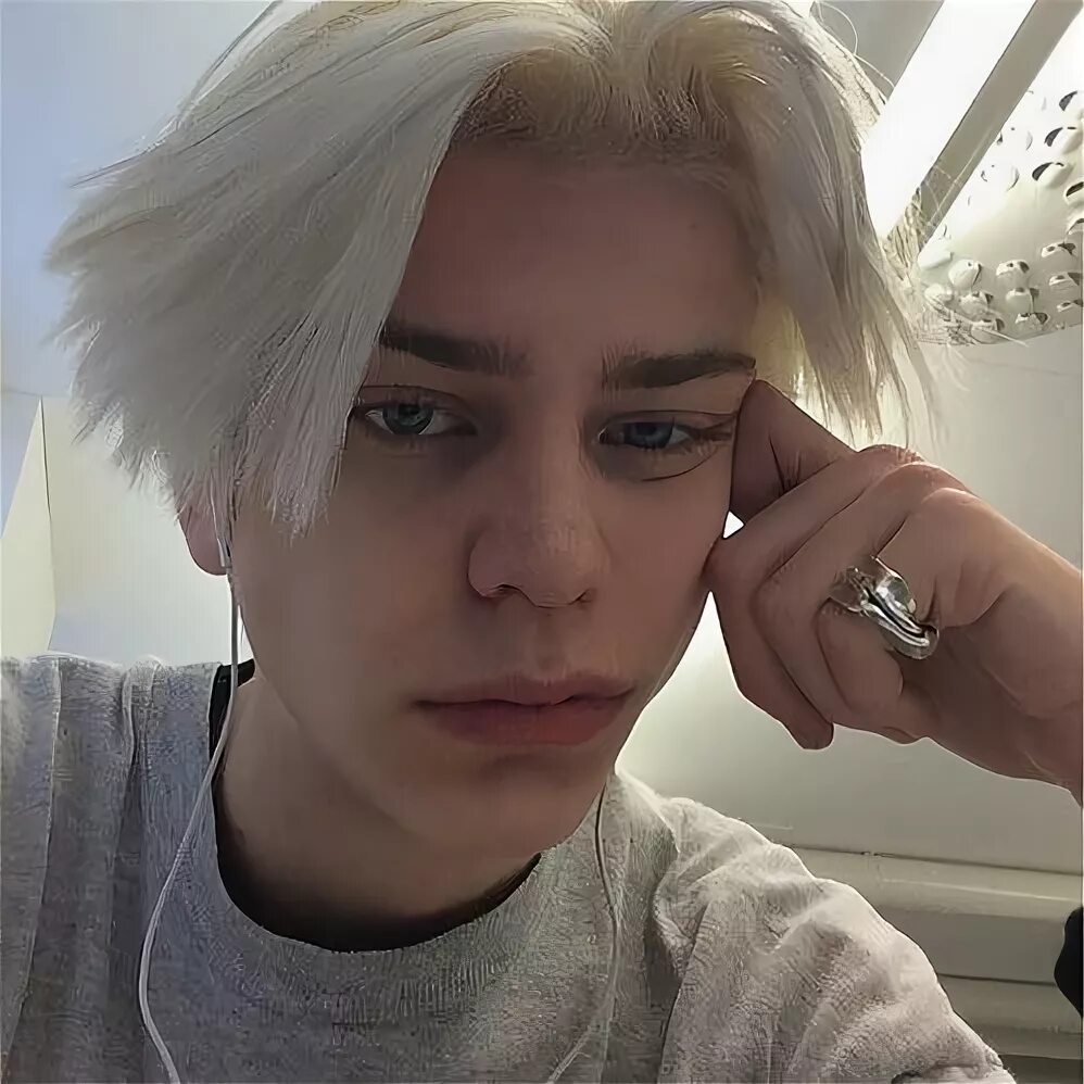 Прическа дед инсайд для девочек Pin by Fluuqq Lou on BOY Blonde boys, Grunge hair, Boy hairstyles