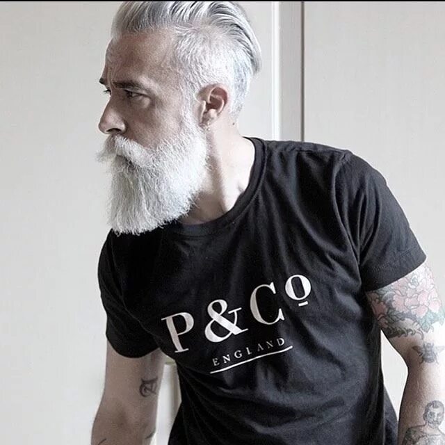 Прическа деда Alessandro Manfredini Hipster mens fashion, Grey hair men, Men with grey hair