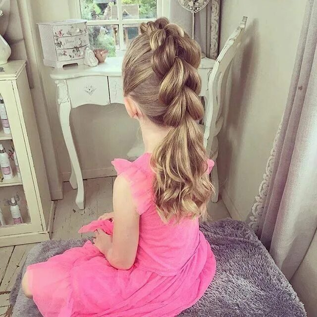 Прическа девочке 13 лет длинные Pin by Nevin Bozkurt on çocuk saç modelleri Hair styles, Little girl hairstyles,