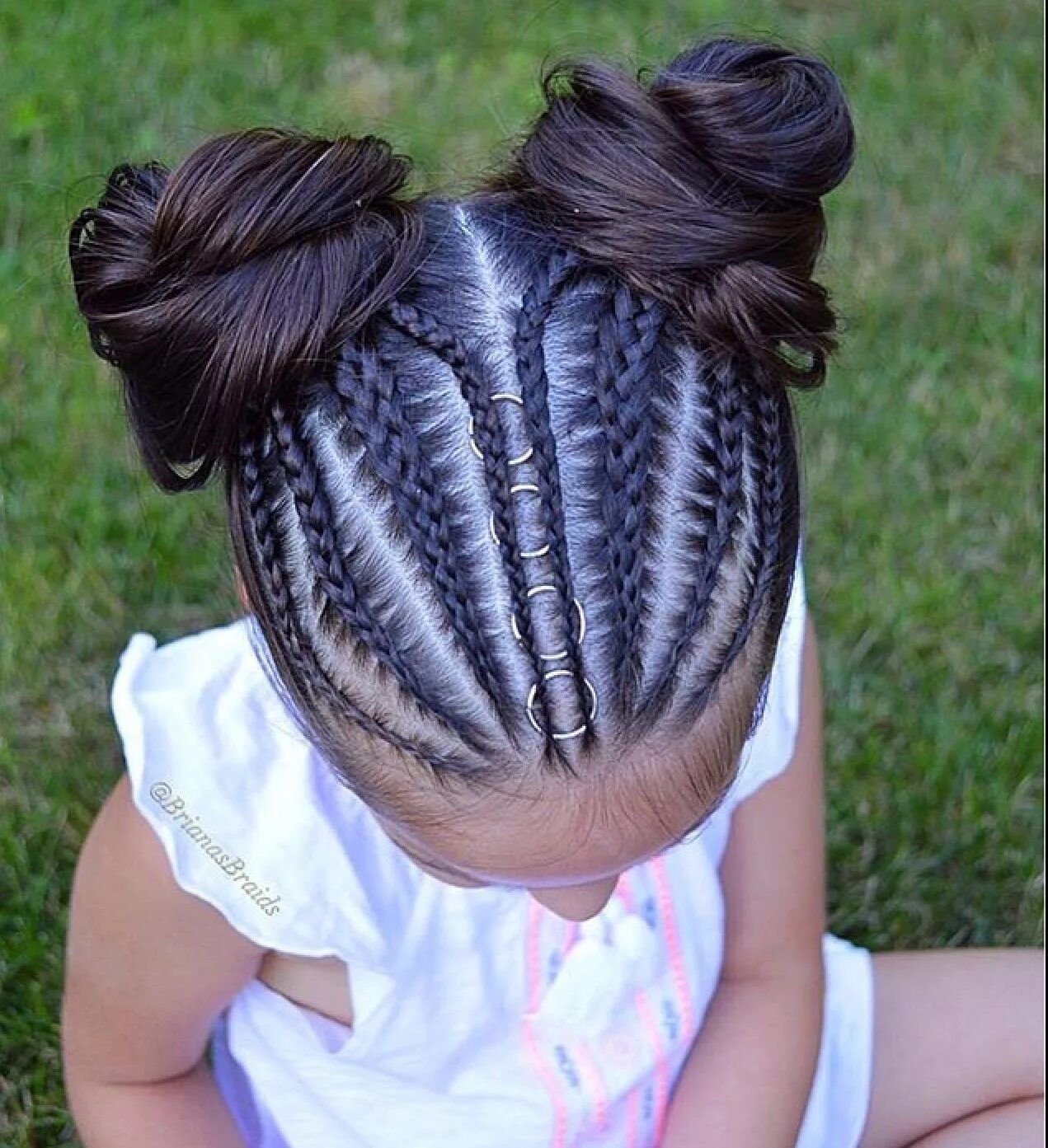 Прическа девочке каре заплести Peinados Baby girl hairstyles, Baby girl hair, Kids braided hairstyles