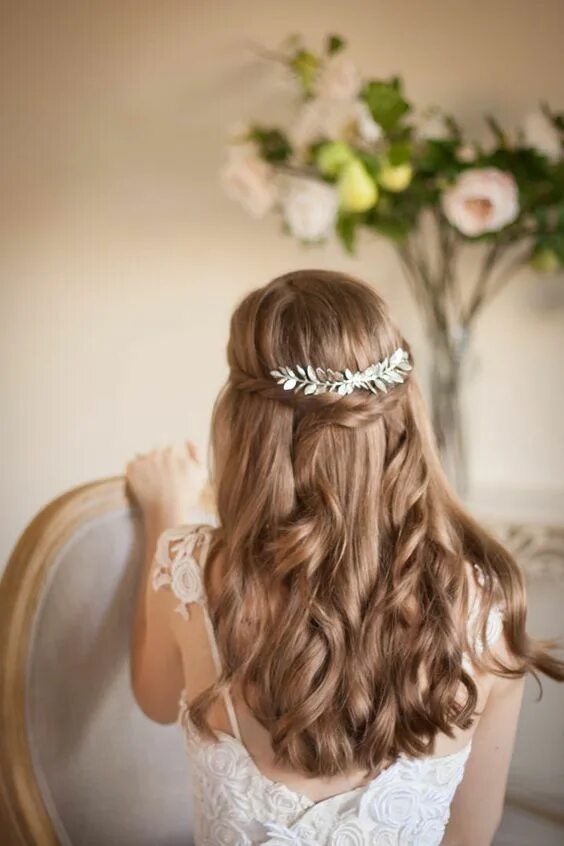 Прическа девочке на свадьбу на длинные 10 Most Stunning Cute Prom Hairstyles To Rock The Night Hair pieces, Wedding hai