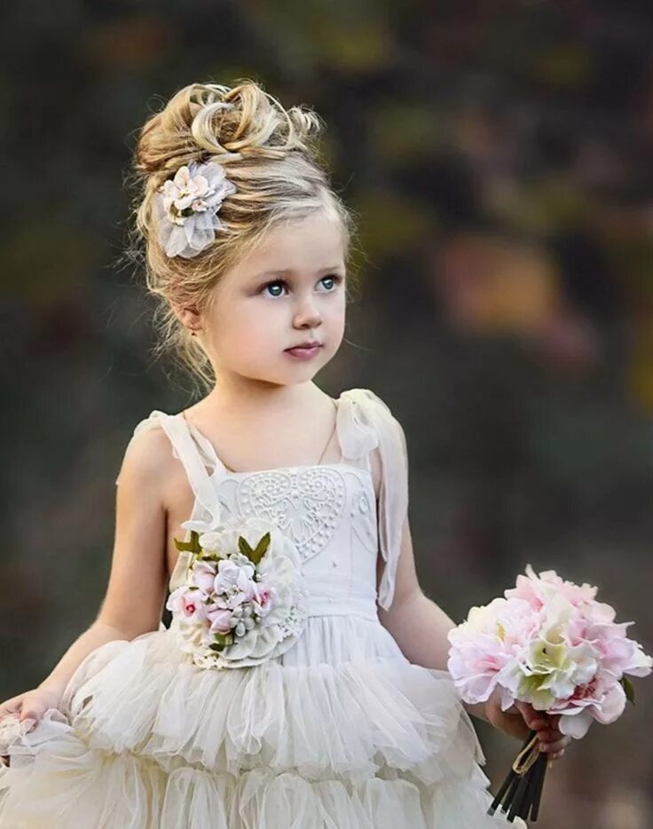 Прическа девочке на свадьбу на длинные Pin by esmeralda on Yayas hair Flower girl hairstyles, Wedding hairstyles for gi