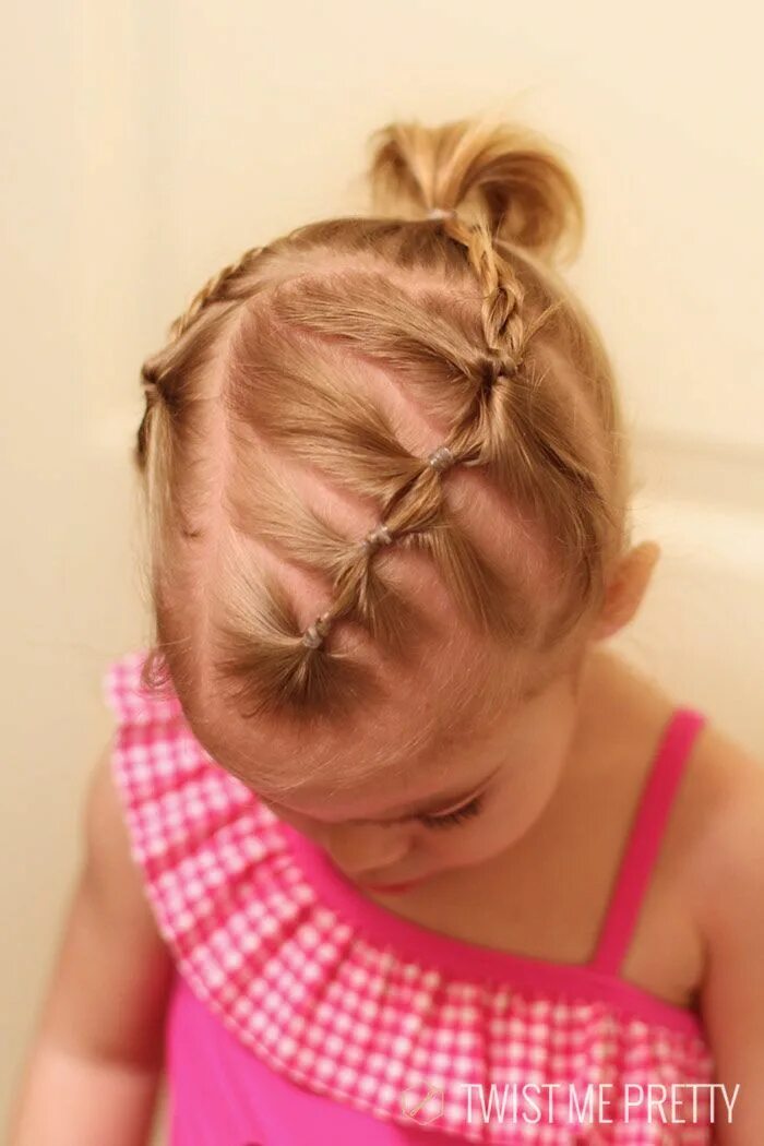 Прическа девочке на жидкие короткие волосы Twist Me Pretty Baby hairstyles, Girl haircuts, Kids girl haircuts