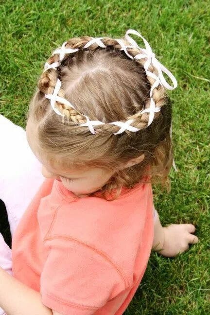 Прическа девочке на жидкие короткие волосы Crown Braid Little girl hairstyles, French braid, Halo hair