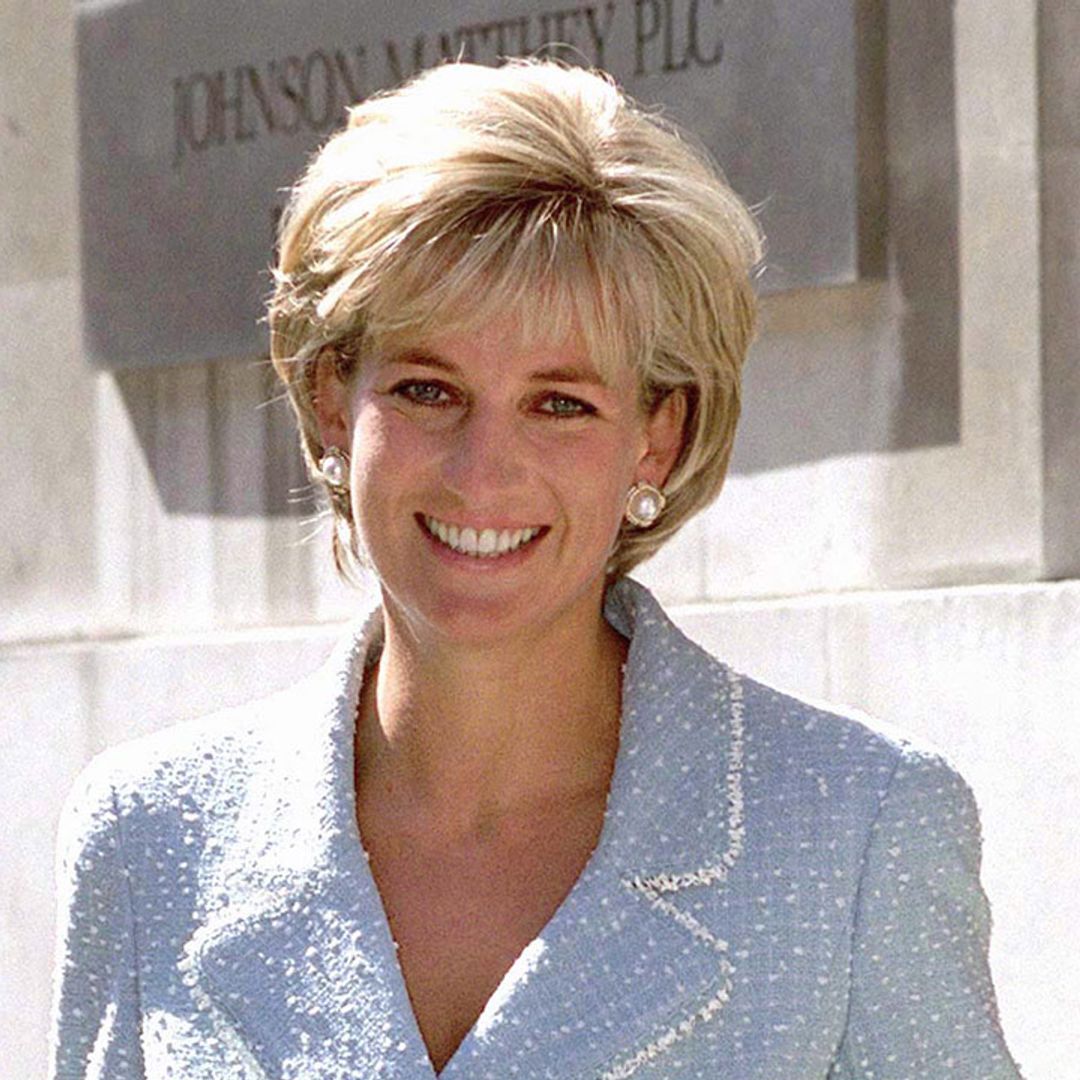 Прическа диана фото Princess Diana of Wales Latest News HELLO! - Page 19