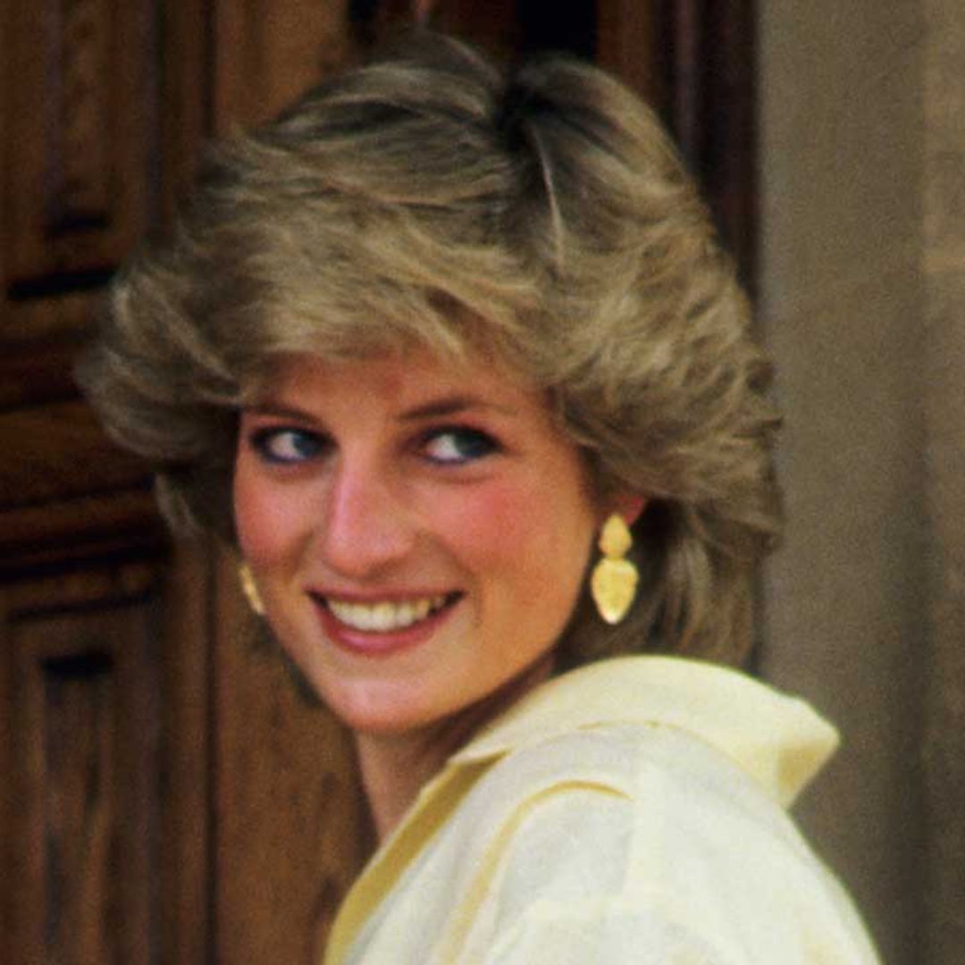 Прическа диана фото Princess Diana of Wales Latest News HELLO! - Page 19